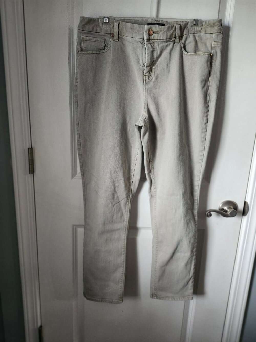 Chicos So Slimming Girlfriend Ankle Pants Tan Khaki Size 1.5 US 10 Stretch USED